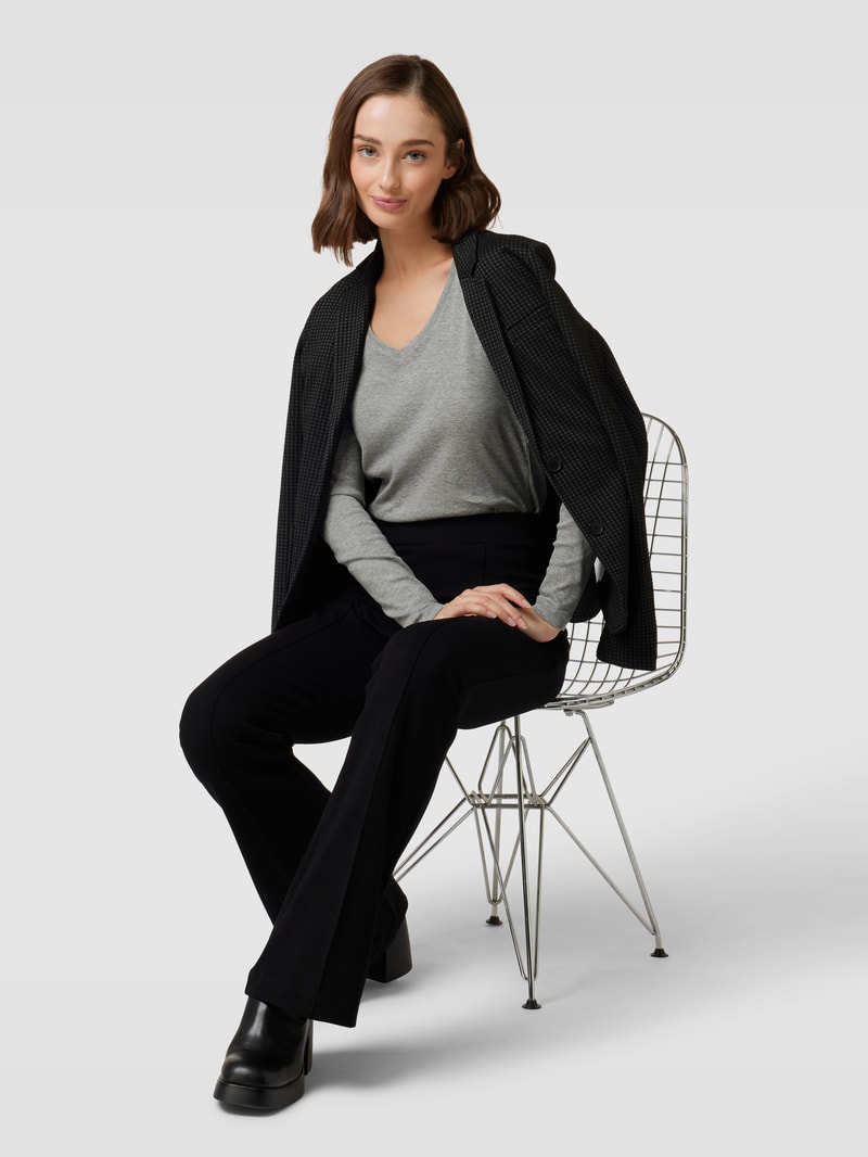 Longsleeve mit V-Ausschnitt in silber meliert