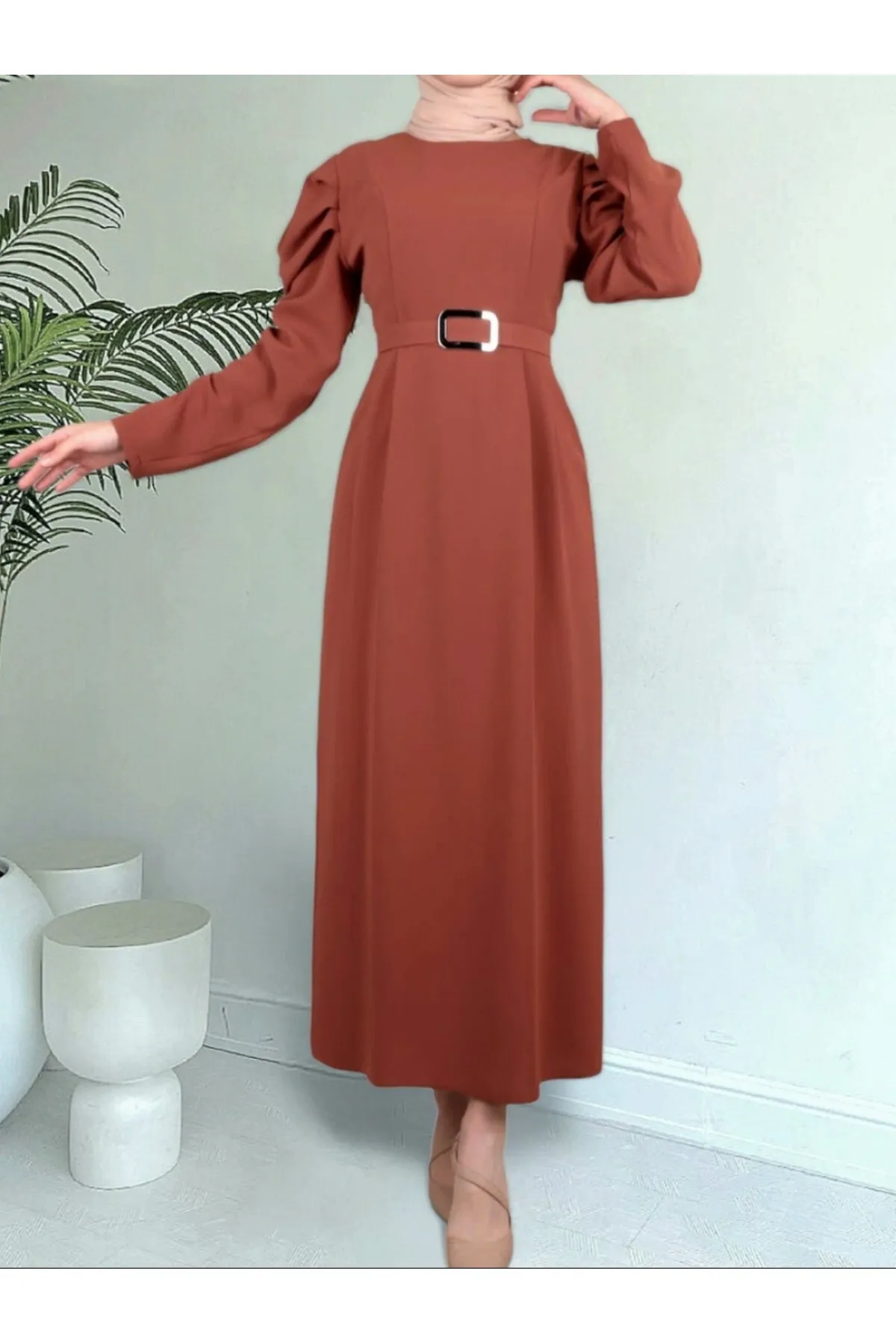 Modamorfo  Kleid mit Wassermelonenärmeln, Gürtel und Schnalle