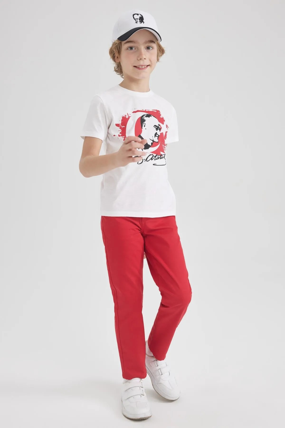 DeFacto  Rote Gabardine-Hose für Jungen Z1675a623sm