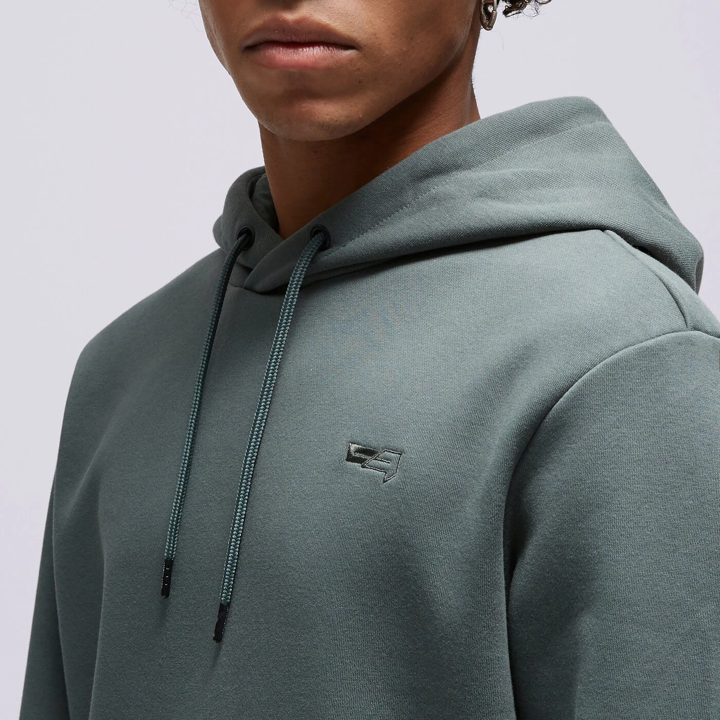 CONFRONT HOODIE ESSENTIAL HOODIE GREEN Grün