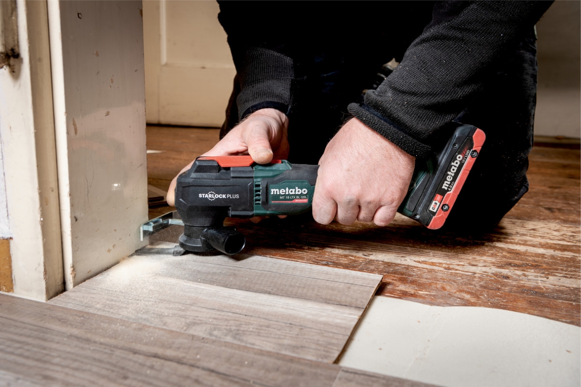 Metabo 613088840 MT 18 LTX BL QSL Accu-Multitool 18V excl. acumuladores en escalera en metaBOX 613088840
