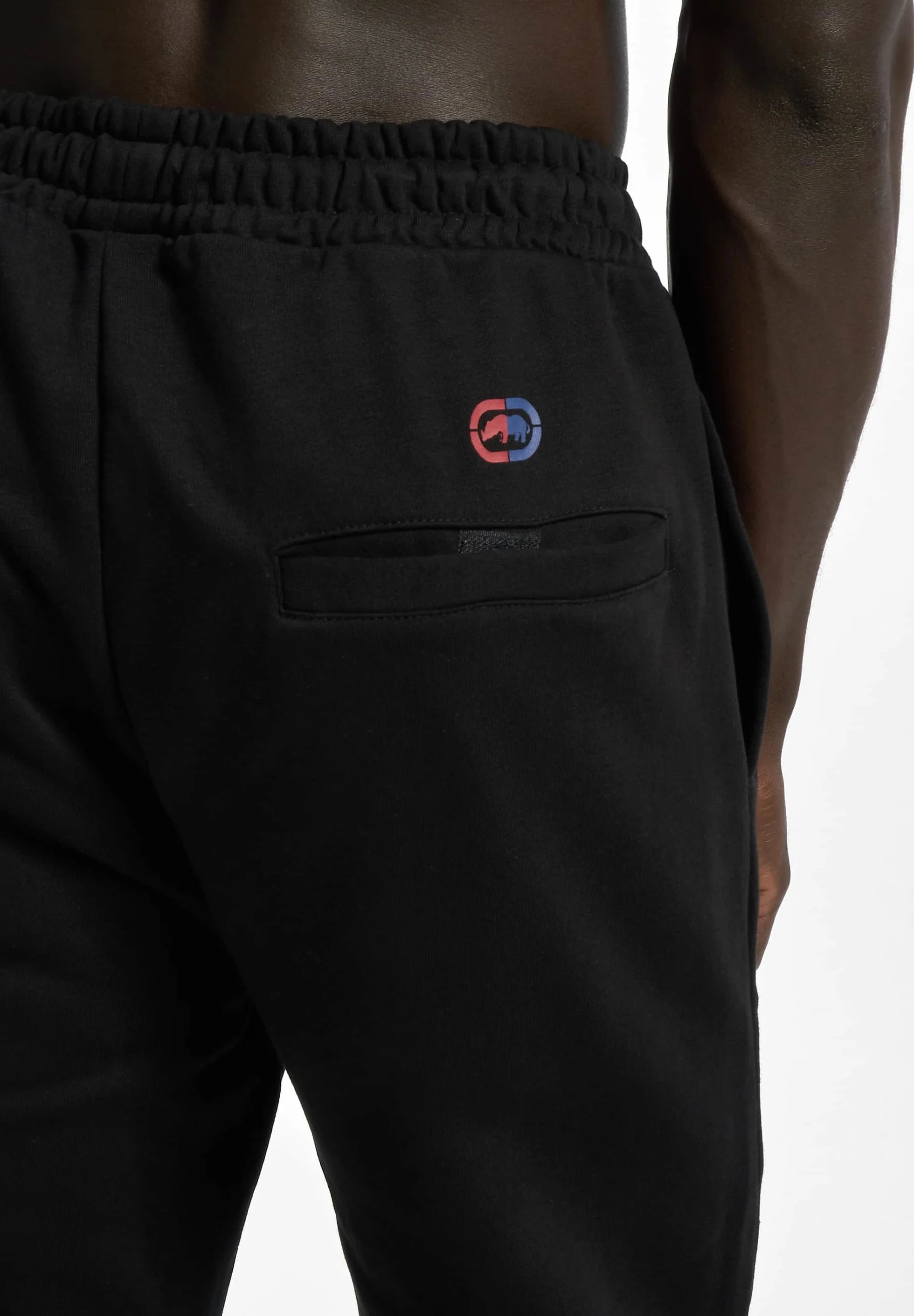 Pantalones deportivos ecko unltd.