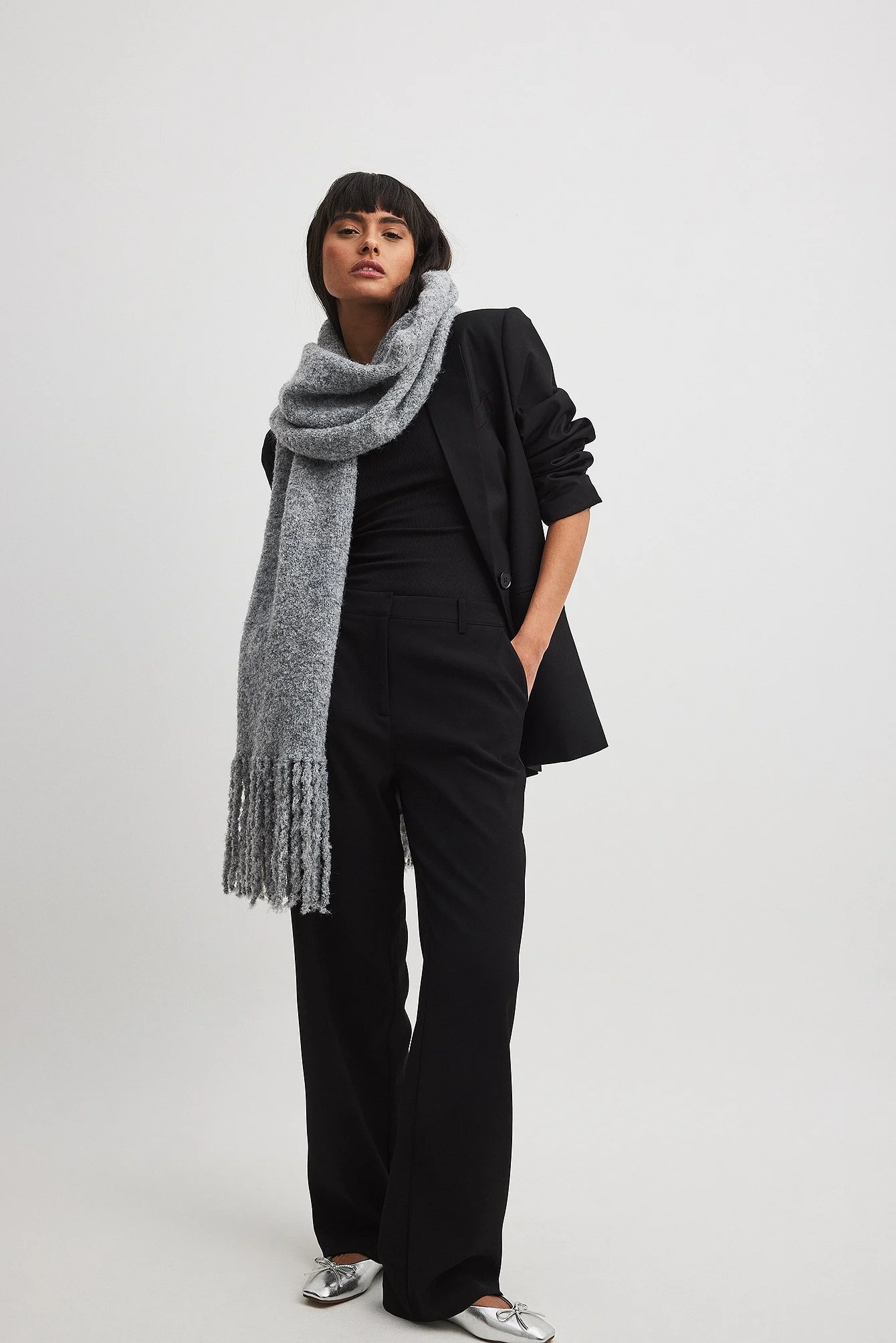 Taillierte Hose mit mittlerer Taille