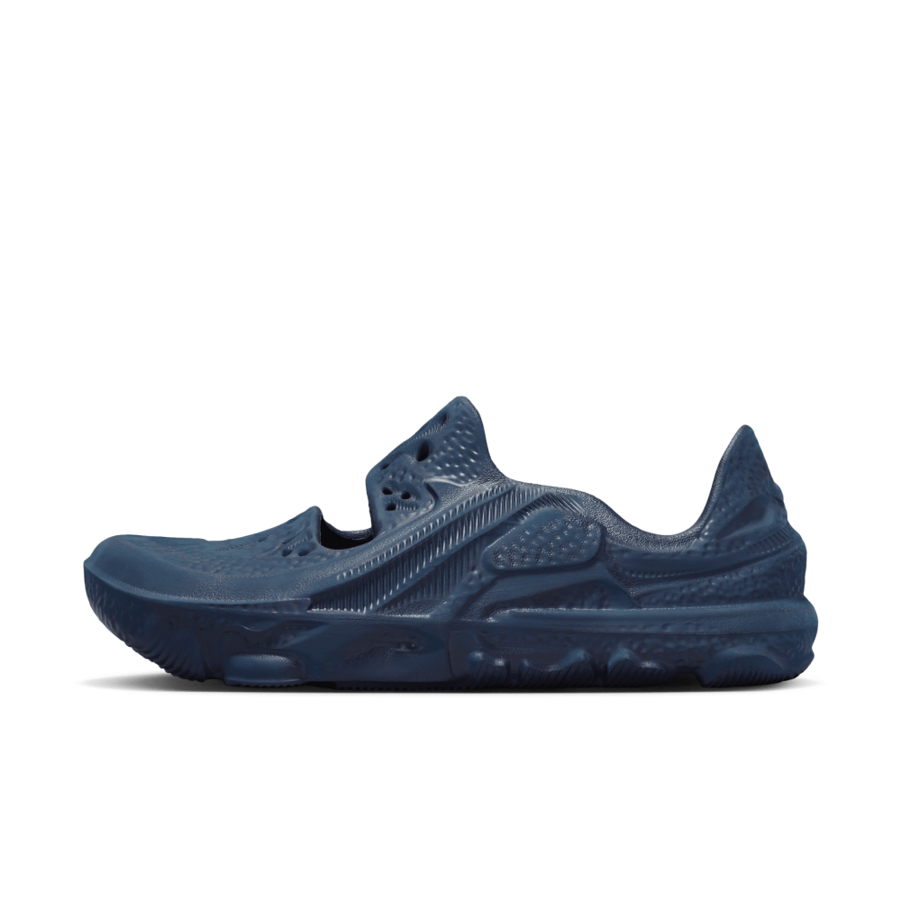 Nike ISPA Universal DM0886-400 / blau