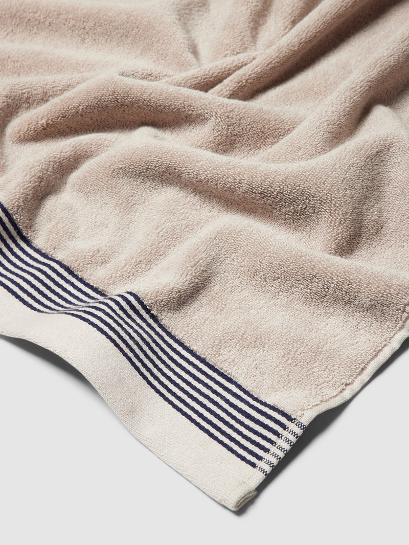 Handtuch aus Frottee in beige