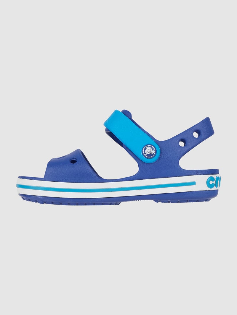 Sandalen mit Label-Detail in blau