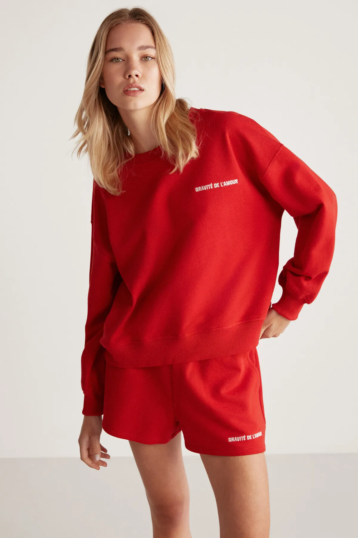 GRIMELANGE  Carrol bestickte rote Damenshorts mit elastischem Bund