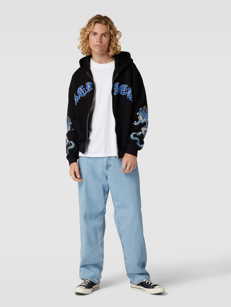 Sweatjacke mit Motiv-Print in schwarz