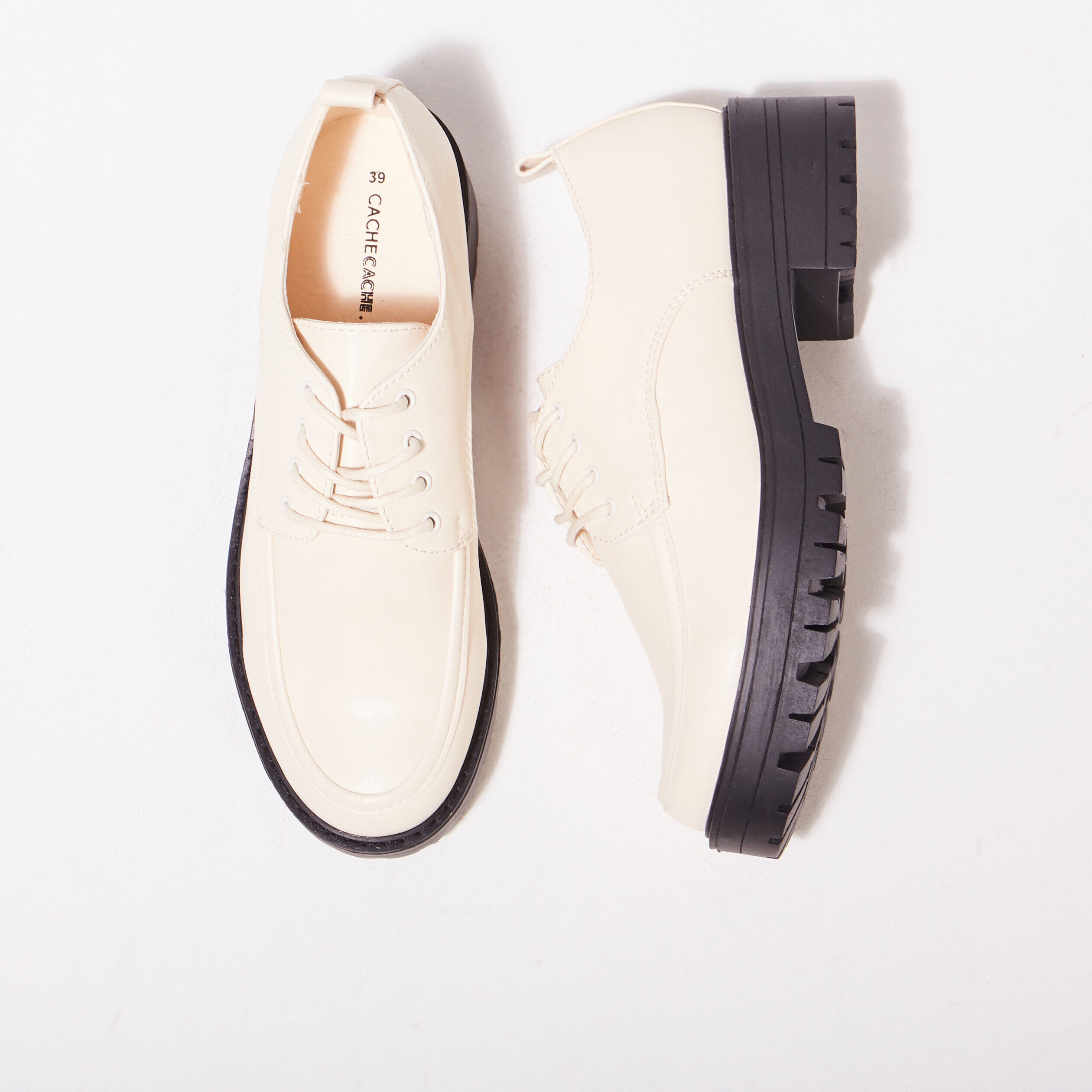 Derbies crantées ivoire femme | Cache Cache