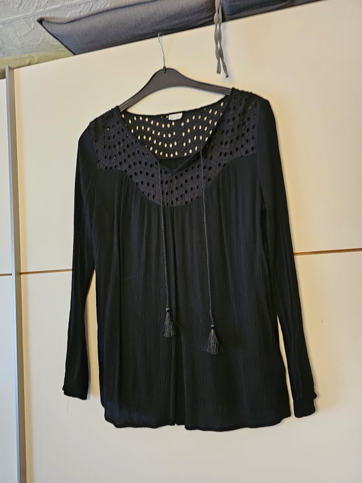 LASCANA Crepebluse in schwarz günstig kaufen 44