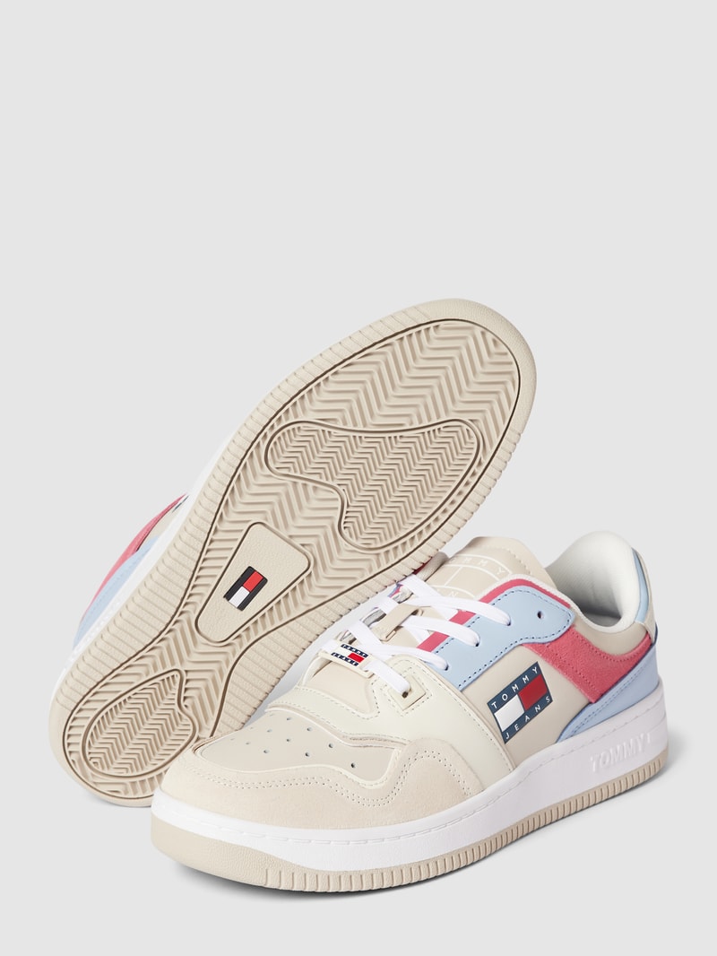 Sneaker mit Label-Print Modell 'BASKET' in beige