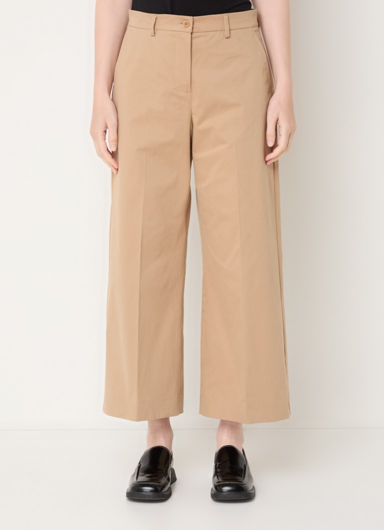Pantaloni scurți MaxMara Urial cu talie înaltă, cu talie lată și buzunare laterale.