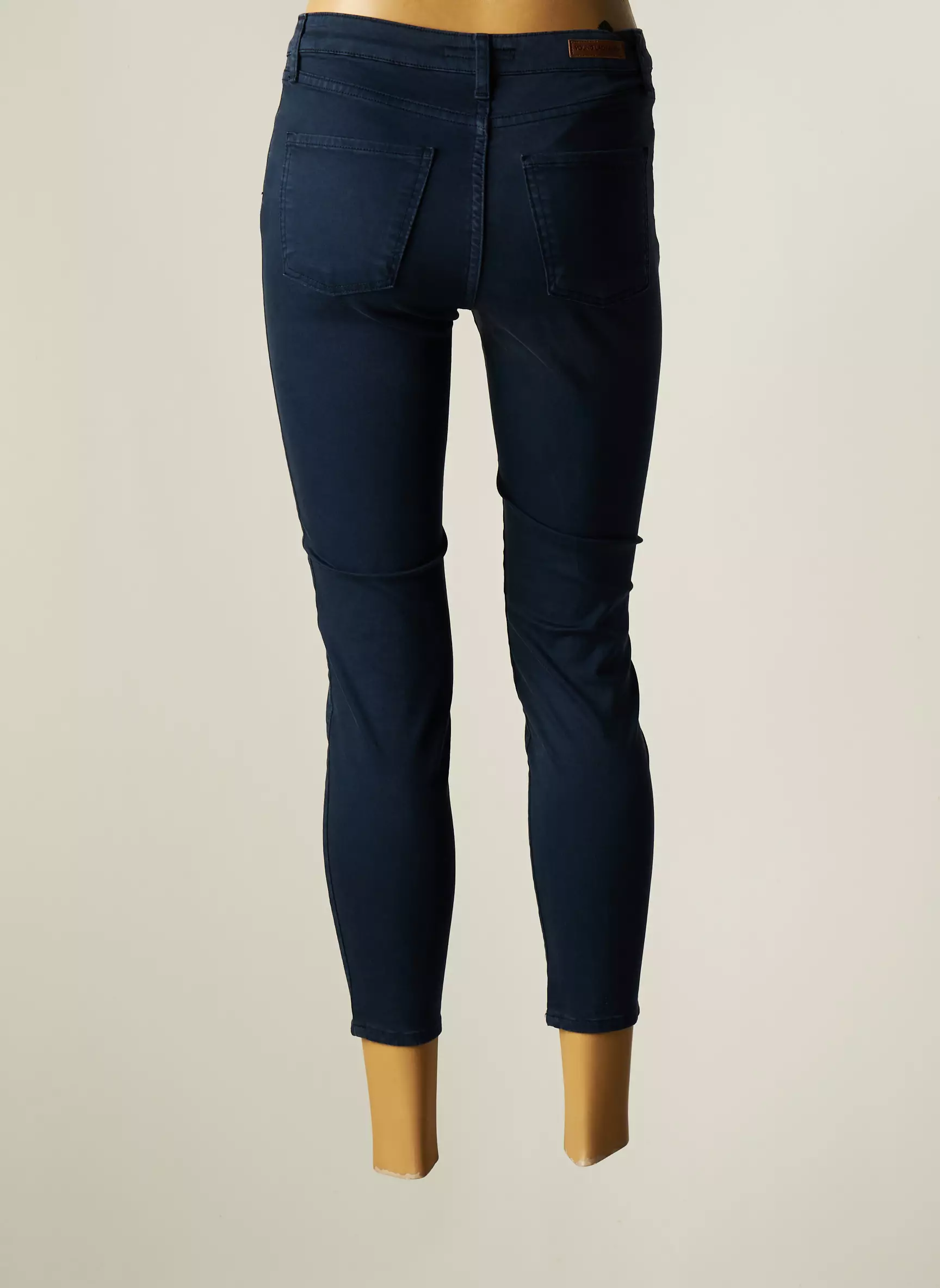 Lcdn Pantacourts Femme couleur bleu