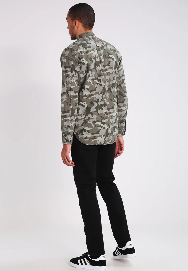 Levi's® 502™ TAPER - Vaqueros de corte cónico