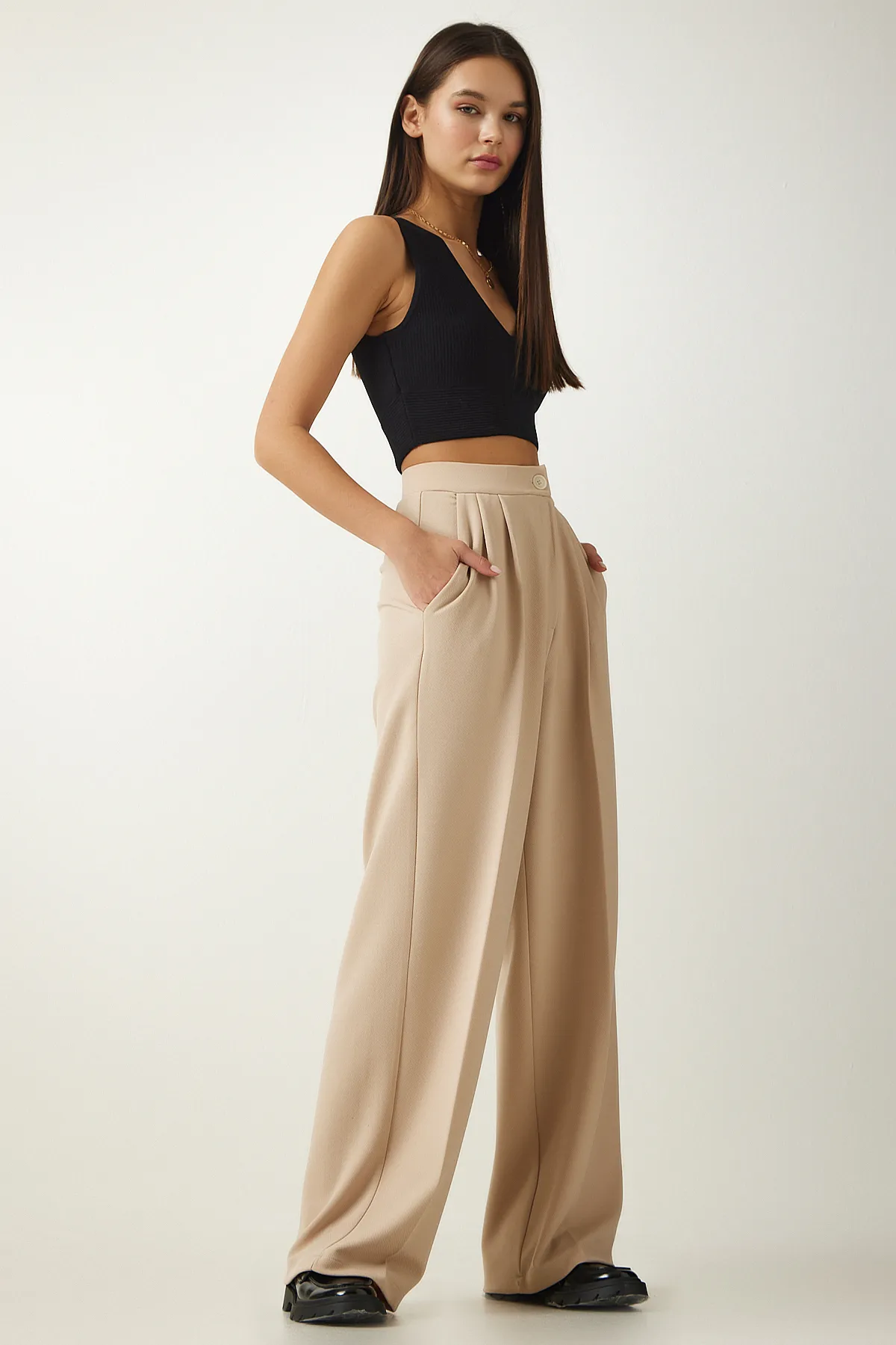 Happiness İstanbul  Cremefarbene Palazzo-Hose mit Falten für Damen DW00004
