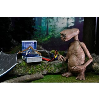 E.T. - Der Außerirdische Actionfigur Ultimate Deluxe E.T. 11 cm