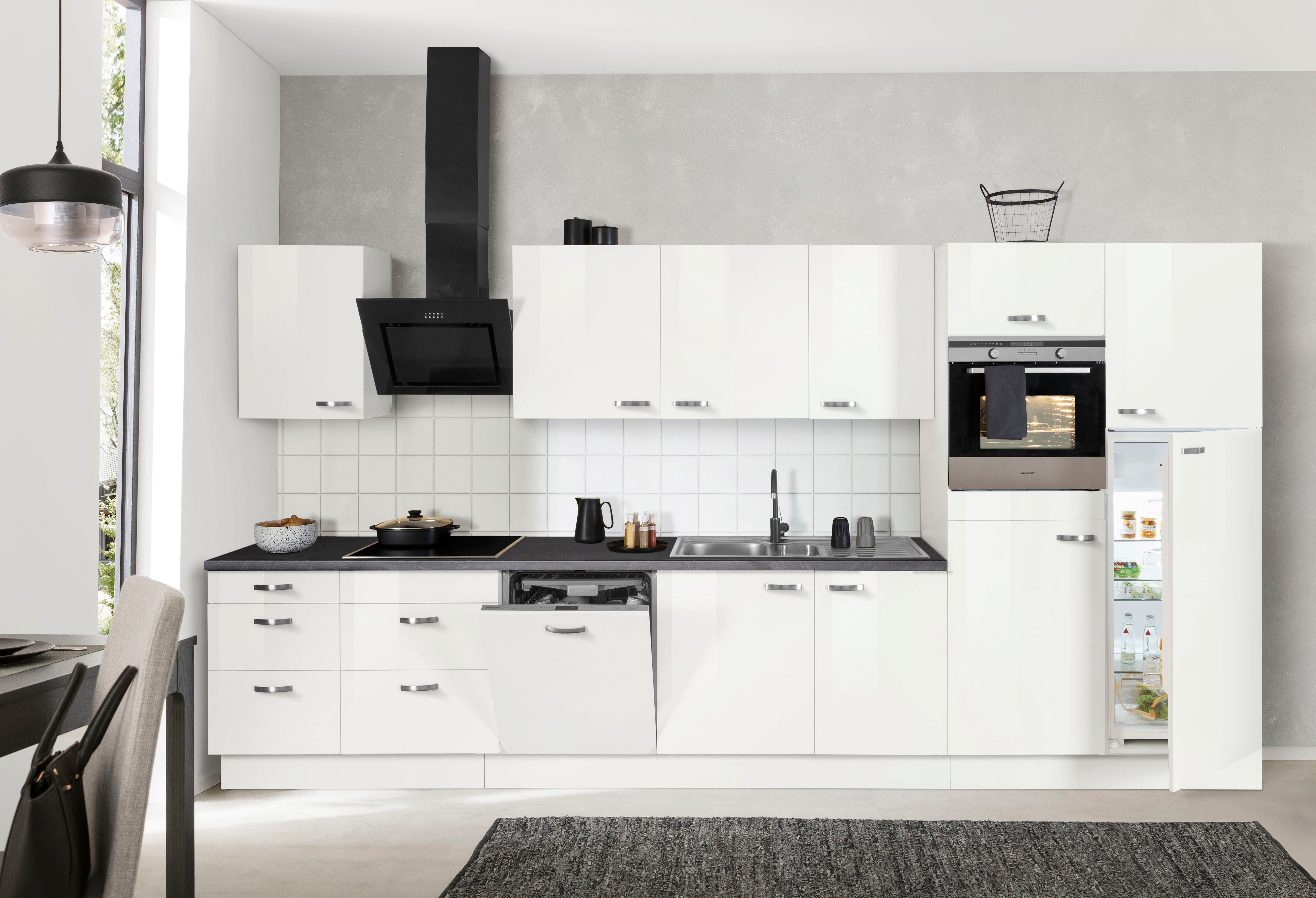 OPTIFIT Küchenzeile Cara, Breite 400 cm, mit HANSEATIC-E-Geräten, Induktions-Kochfeld, Soft-Close-Funktion