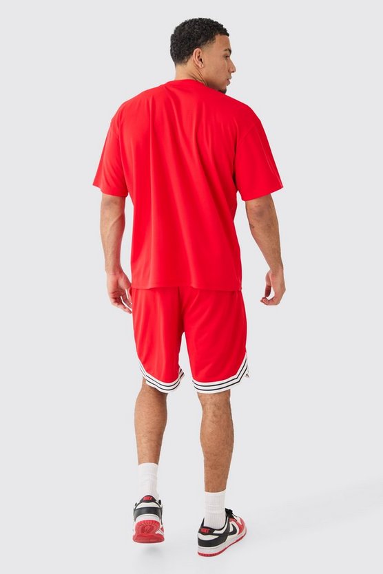 Oversize Mesh-Oberteil und Basketball-Shorts