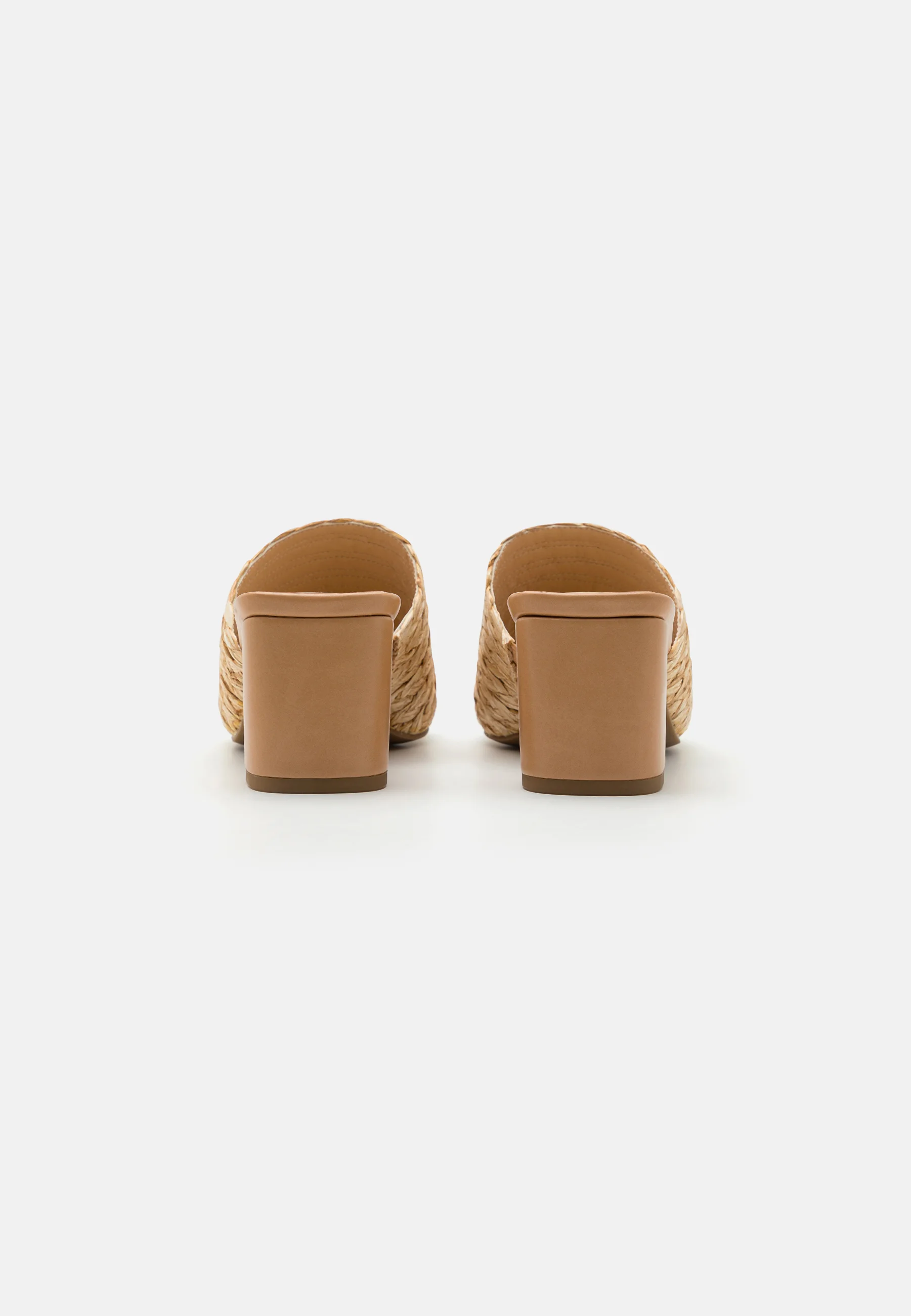 Madden Girl TAZ - Pantuflas