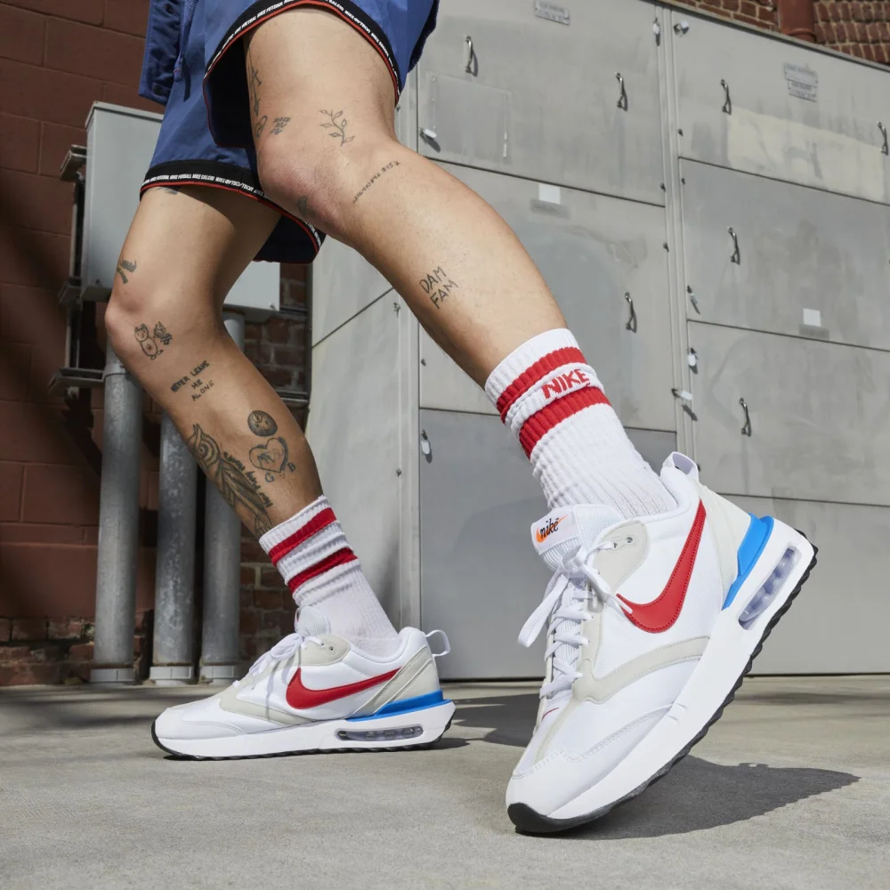 Nike Air Max Dawn Next Nature DM0013-100 / weiss