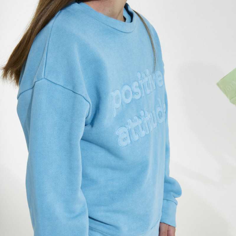 Sweat bleu CONFETTI pigments naturels mixte