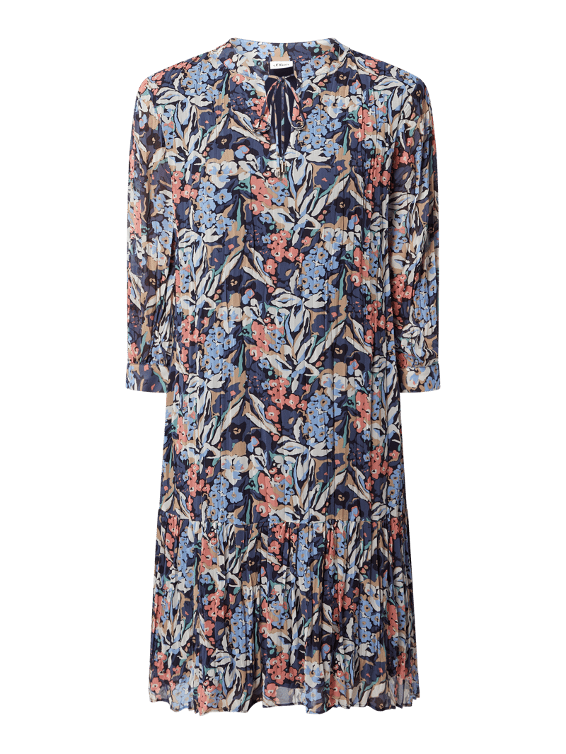 Kleid mit Plisseefalten in hellblau