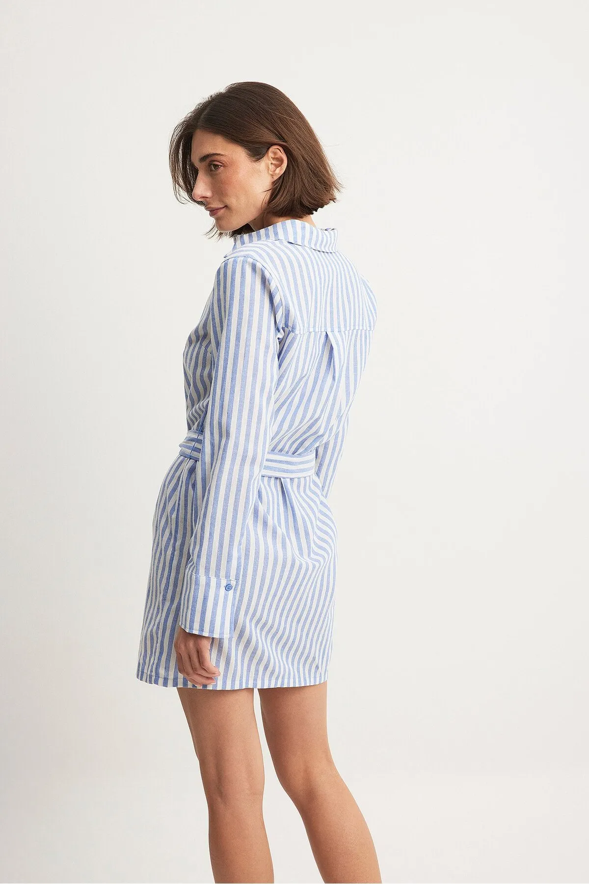 NA-KD  Gestreiftes Mini-Hemdkleid