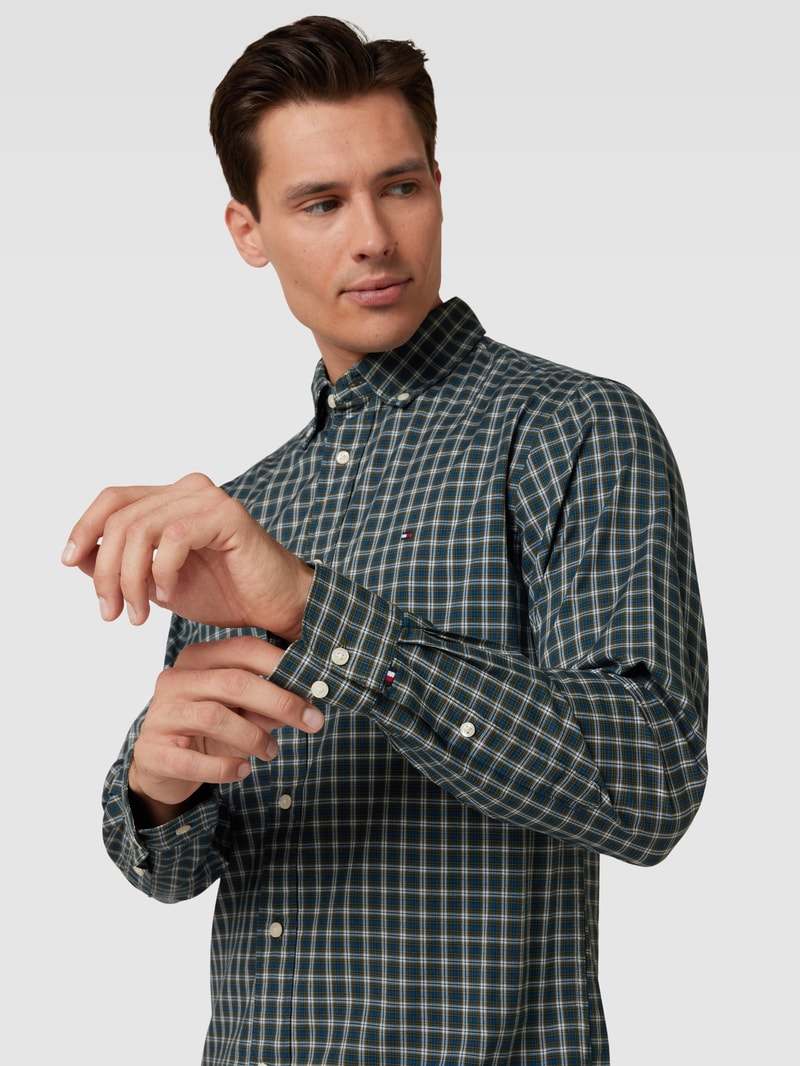 Regular Fit Freizeithemd mit Button-Down-Kragen in olivgrün