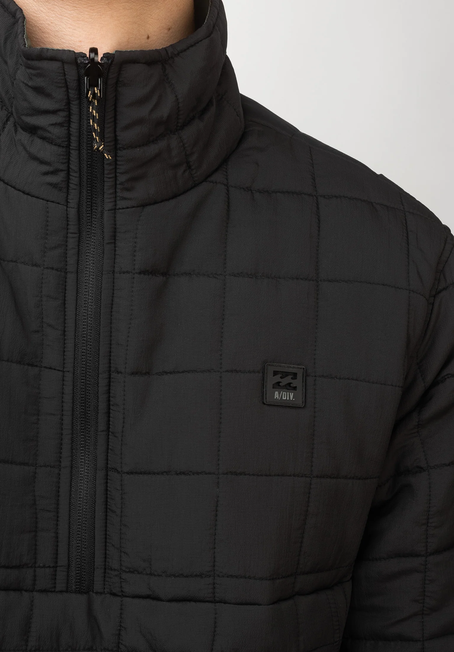 Boundary Reversible Puffer