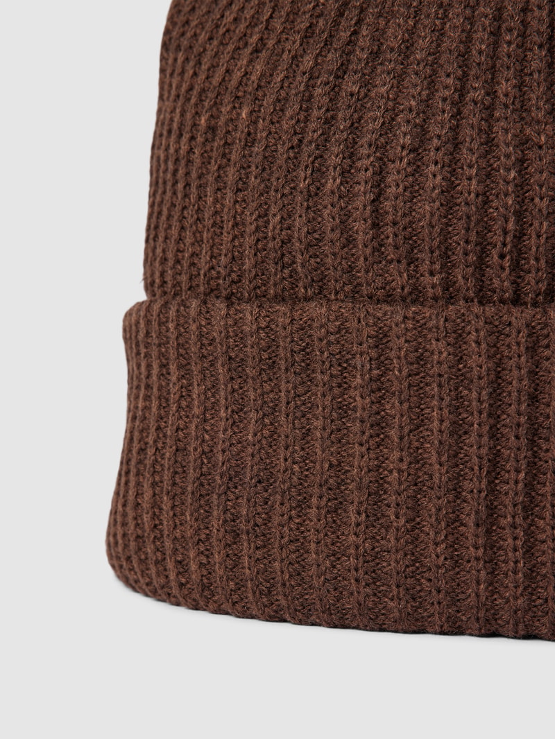 Strickmütze mit breitem Umschlag Modell 'HEXO' in schokobraun
