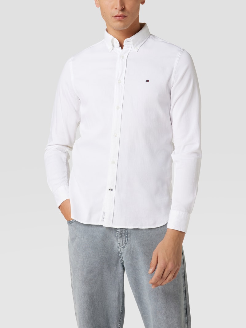 Slim Fit Freizeithemd mit Button-Down-Kragen Modell 'CORE' in weiß
