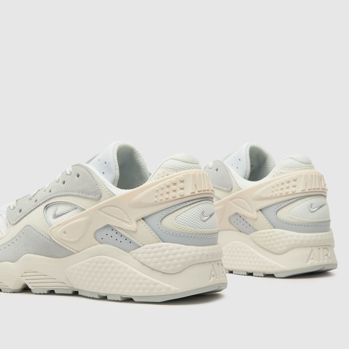 Superge Nike Huarache Runner v beli večbarvni barvi