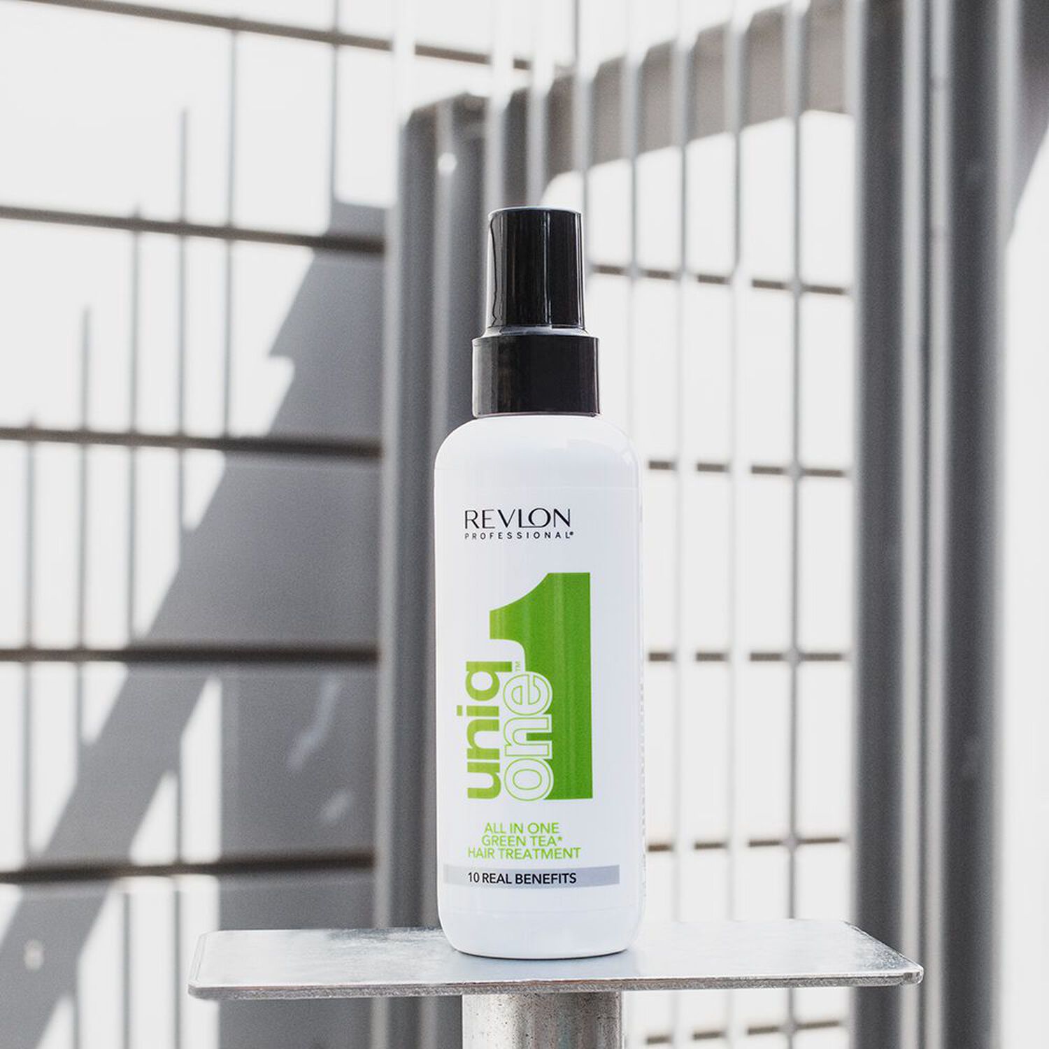 revlon professional Masque Spray Sans Rinçage 10 Bienfaits Thé Vert UNIQONE™ - Tous Types de Cheveux - 150 ml