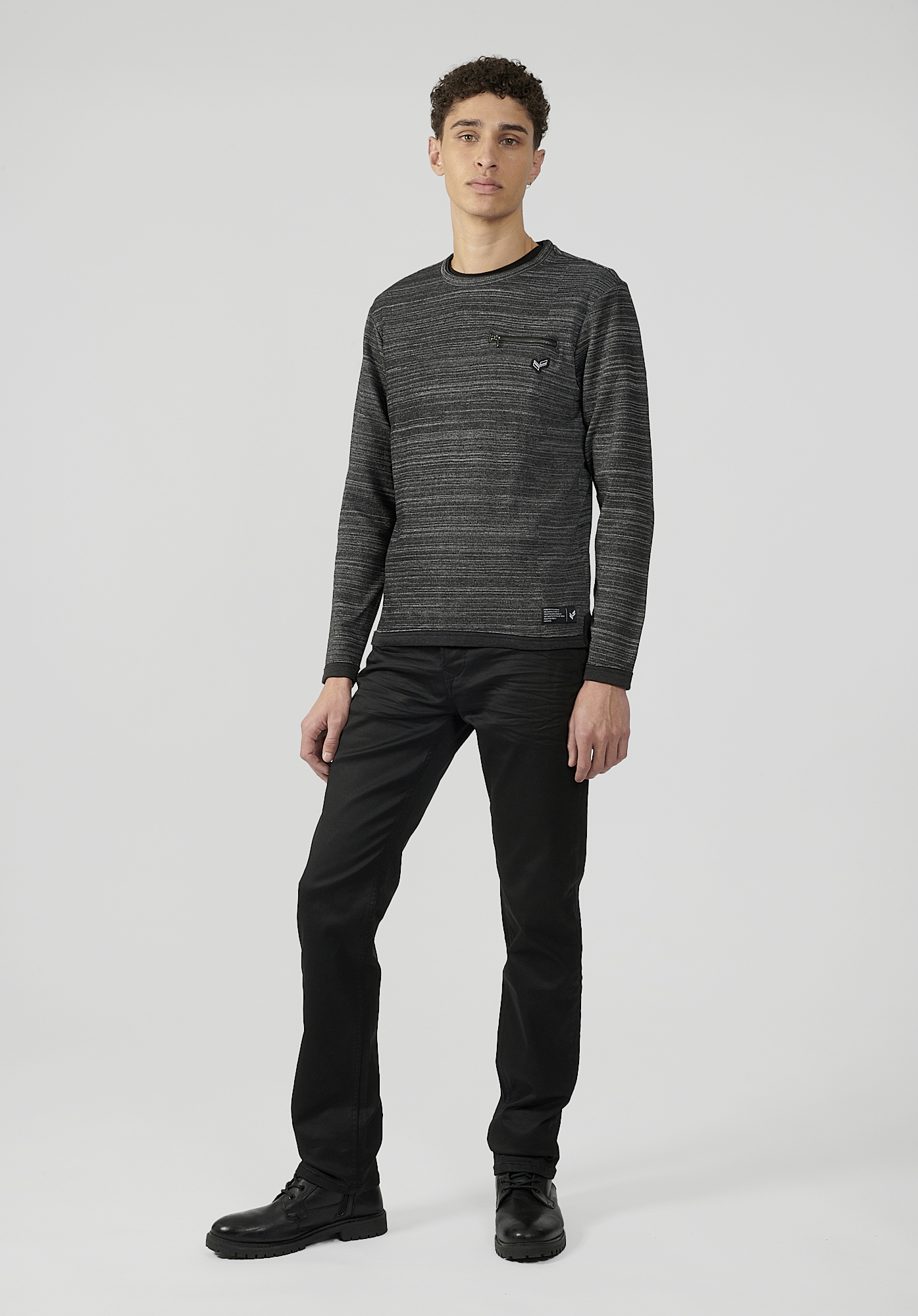 TAO    T-shirt noir homme