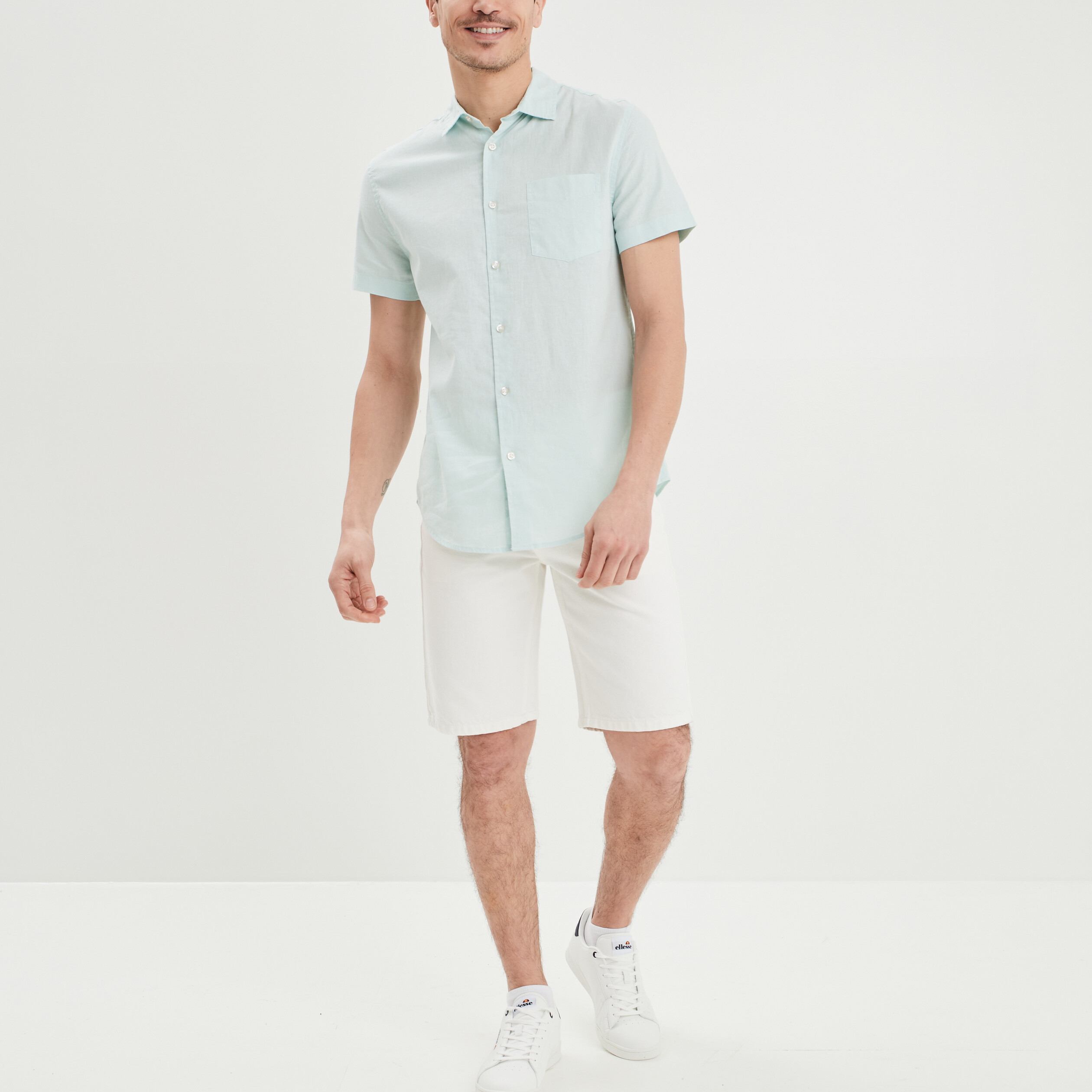 Chemise manches courtes lin majoritaire bleu clair homme | La Halle