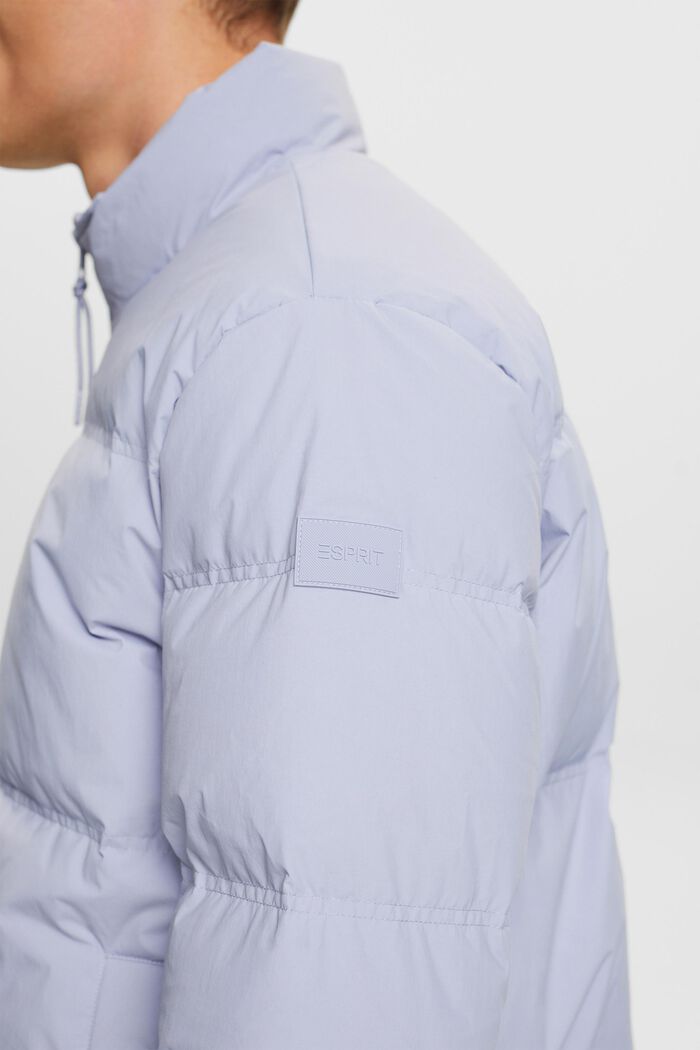 Recycelt: Pufferjacke mit Daunen