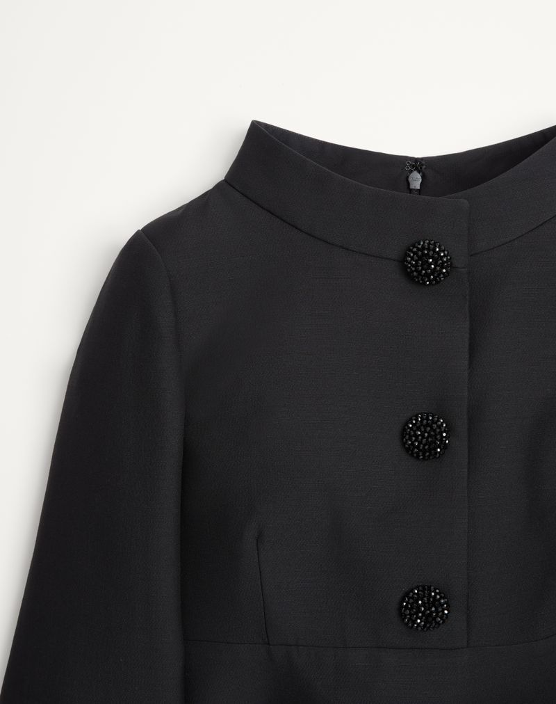 Vestido curto de crepe de alta costura