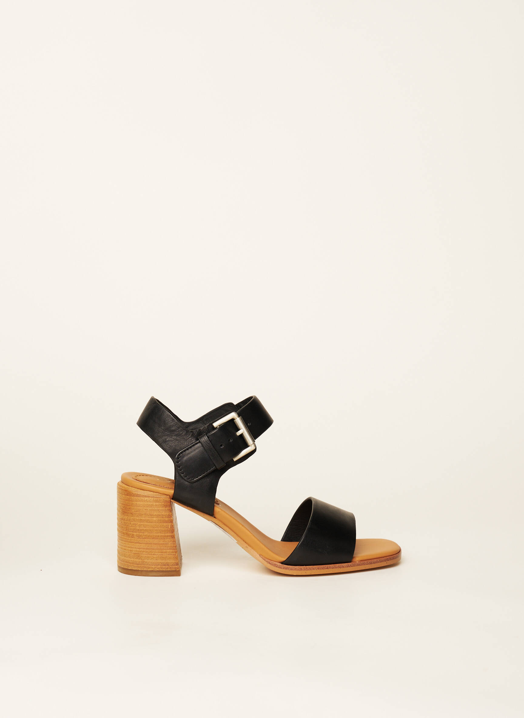 Clarks Sandales Nu Pieds Femme couleur noir