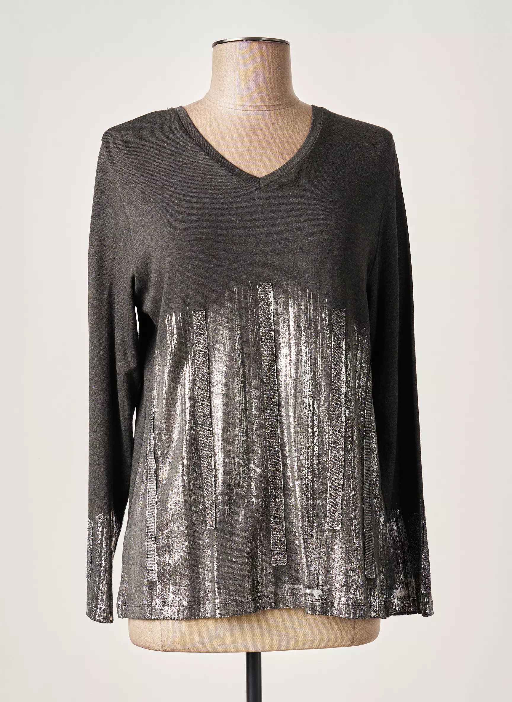 Guy Dubouis Tshirts Femme couleur gris
