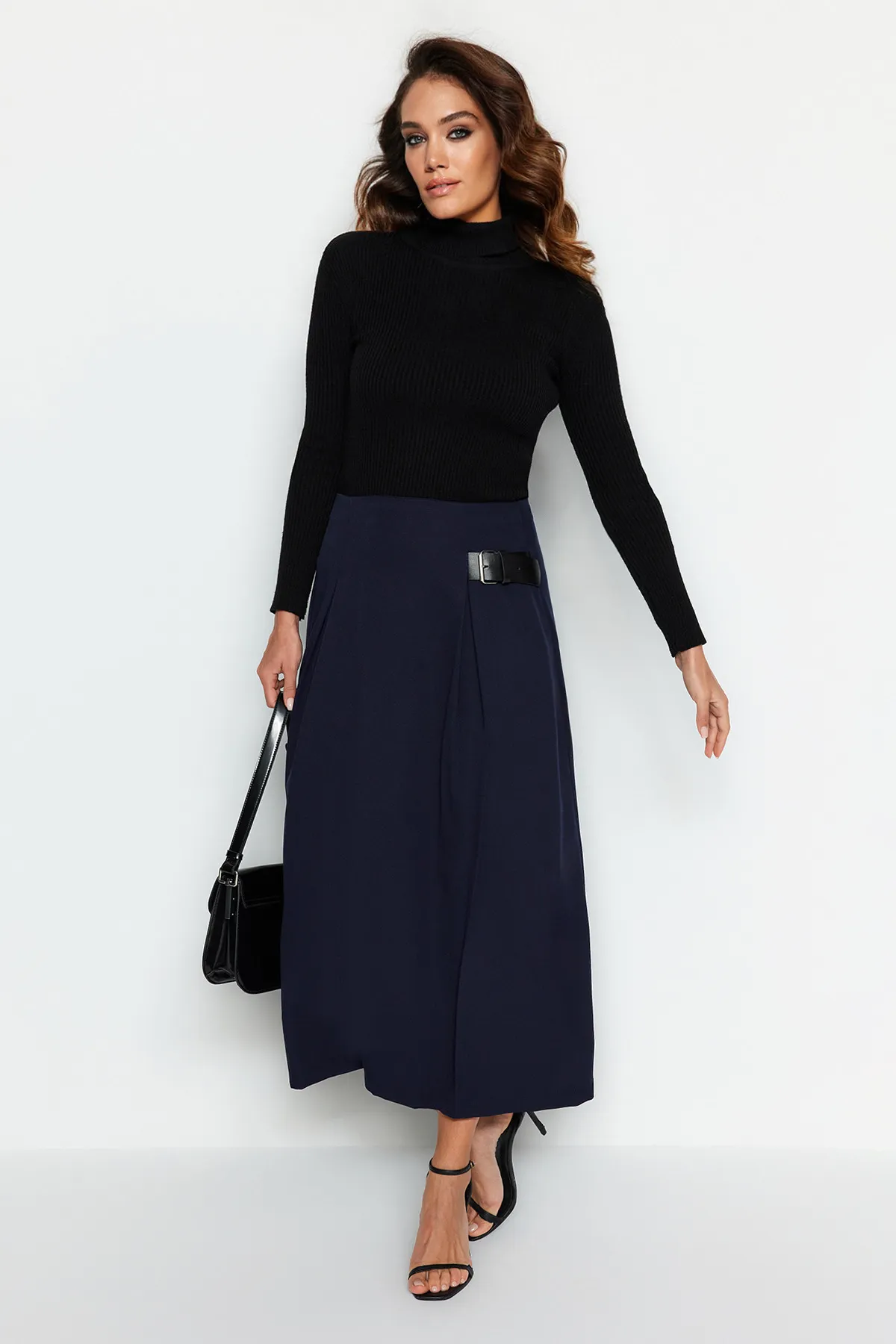 Trendyol Modest  Marineblauer gewebter Rock mit Gürteldetail TCTAW24EE00014