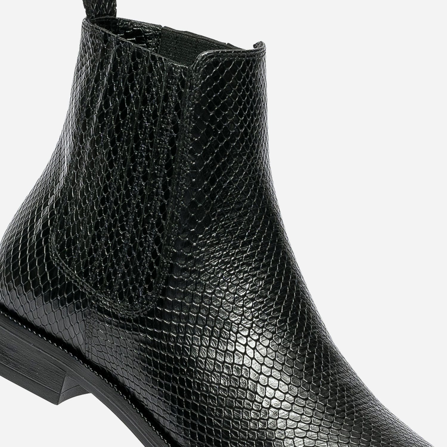Boots noir en cuir embossé éco-conçu