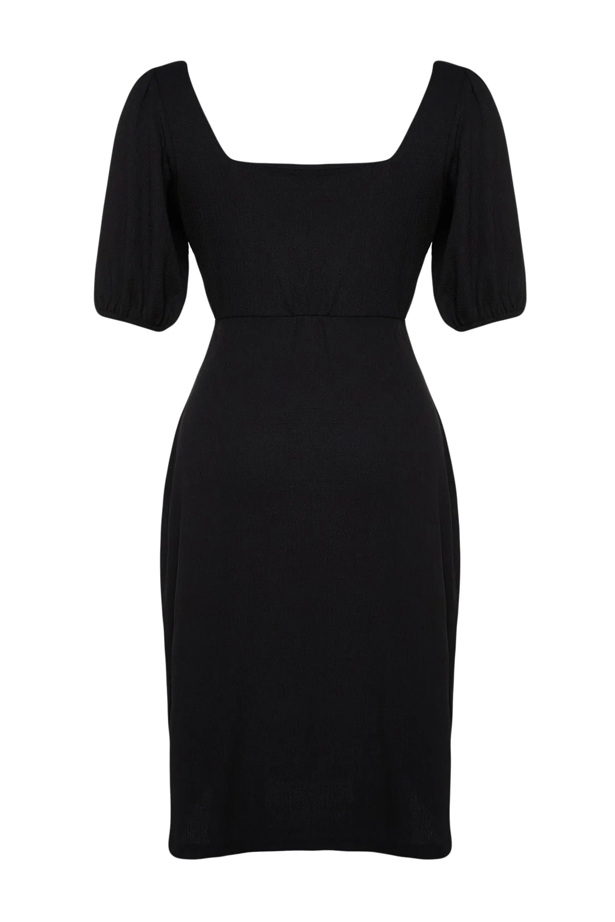 Trendyol Curve  Schwarzes, geschlitztes Strickkleid TBSSS23AH00280