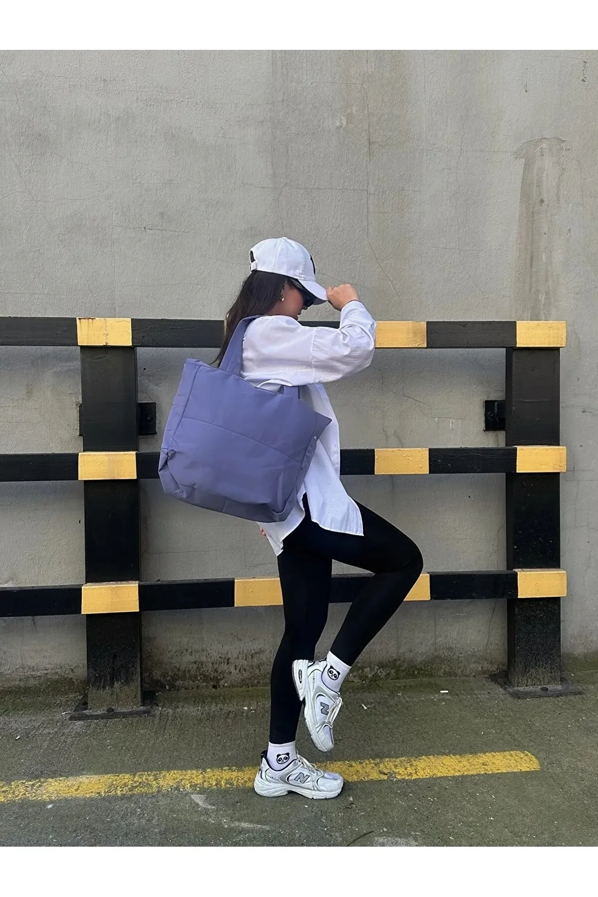 BEJNA  Lila Damen-Handtasche mit großem Reißverschluss für den Alltag