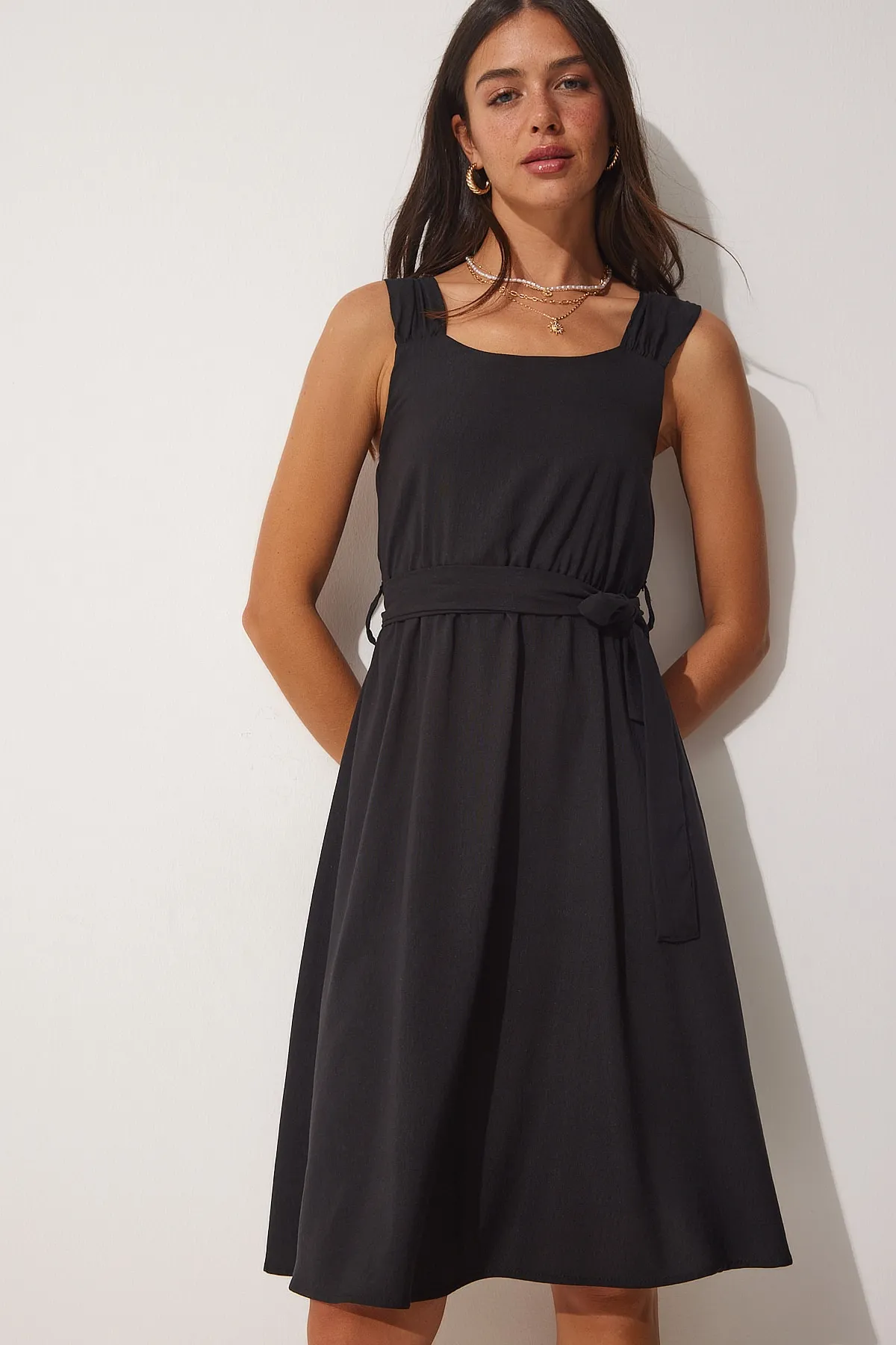 Happiness İstanbul  Schwarzes Ayrobin-Sommerkleid mit Riemen und Gürtel für Damen ZH00028