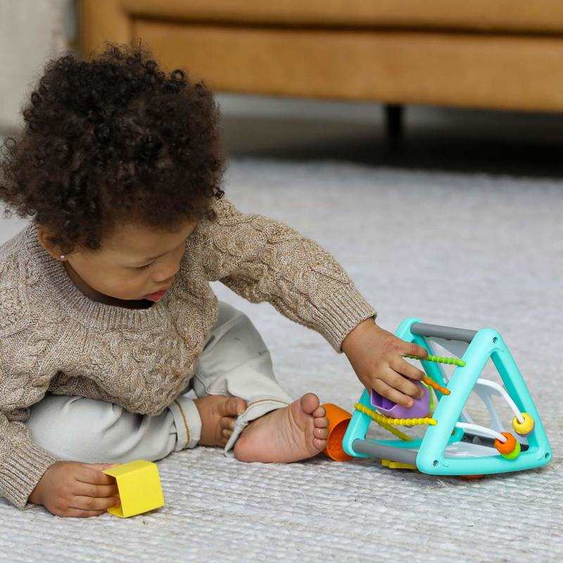 Triangle boite à formes multi activités Infantino