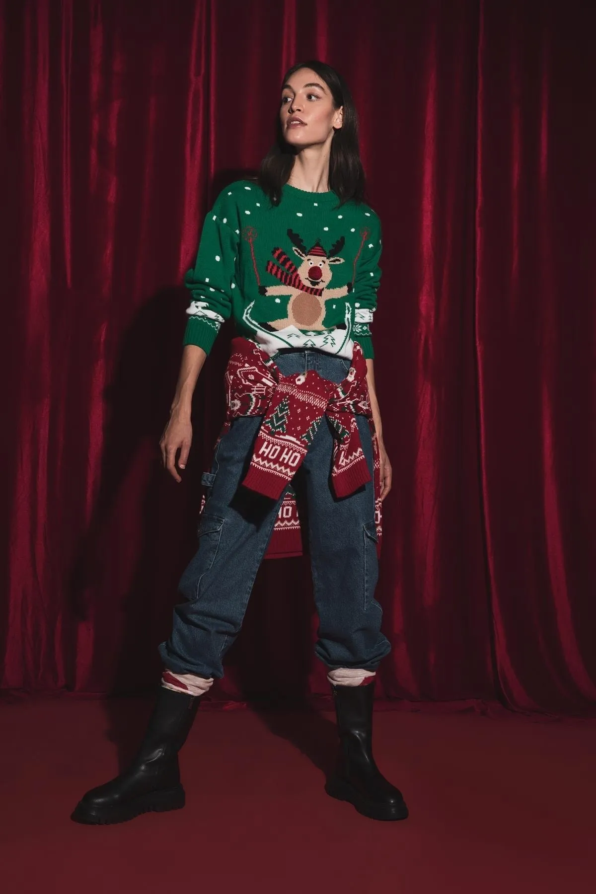 DeFacto  Pullover mit normaler Passform und Rundhalsausschnitt mit Pompom-Motiv zum Thema Neujahr