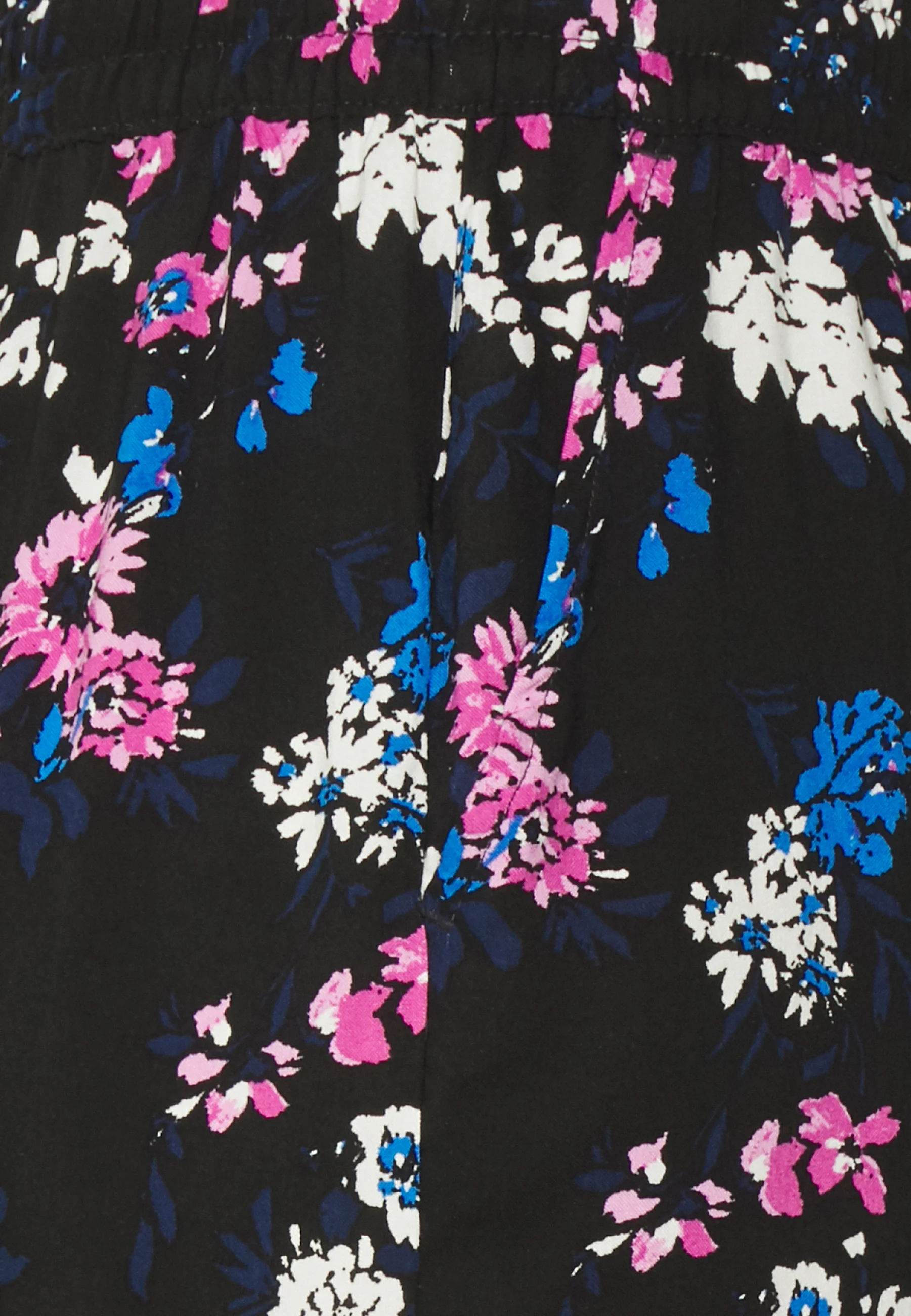 Pantalones cortos b.young