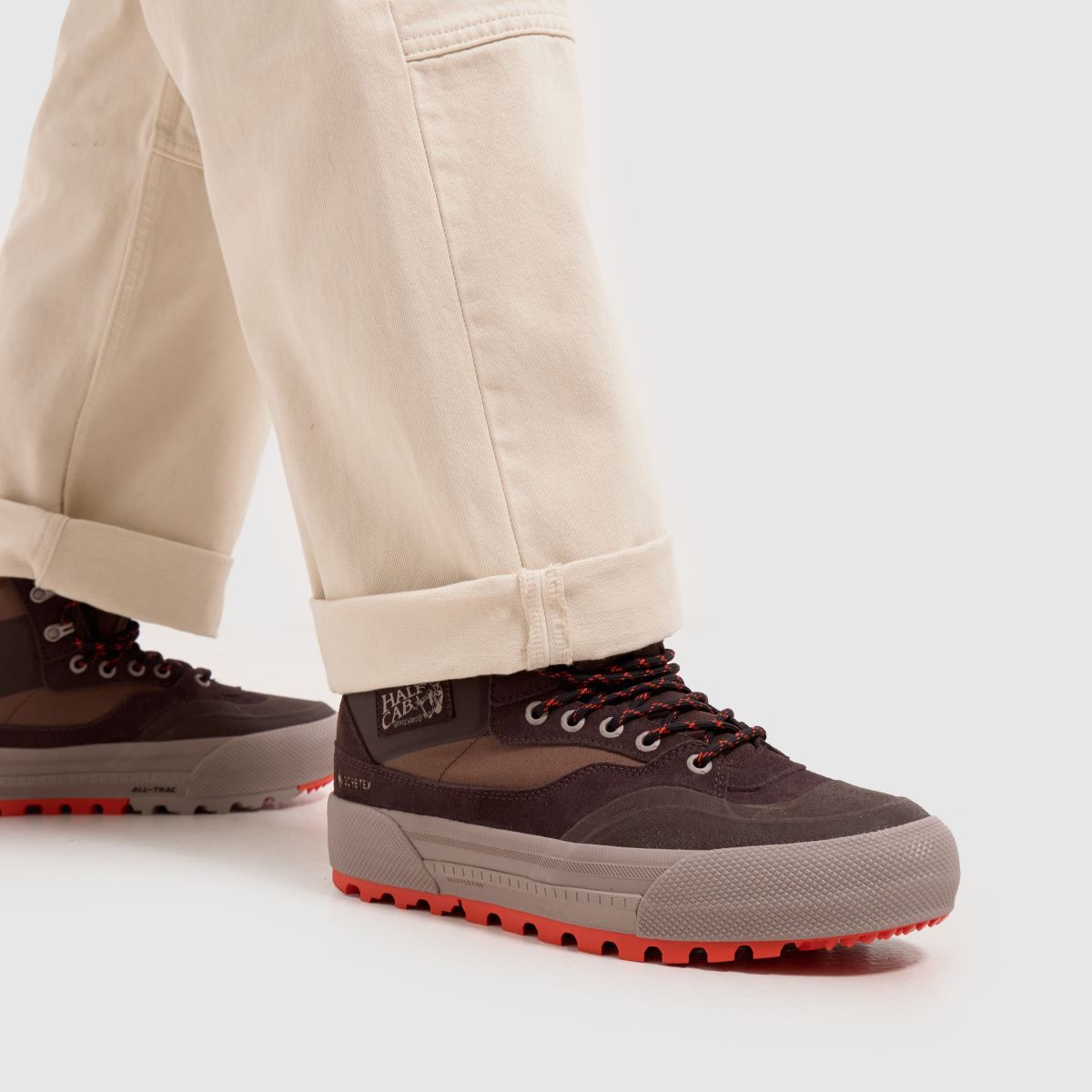 Vans – MTE – Half Cab Gore-Tex – Bruna, flerfärgade sneakers