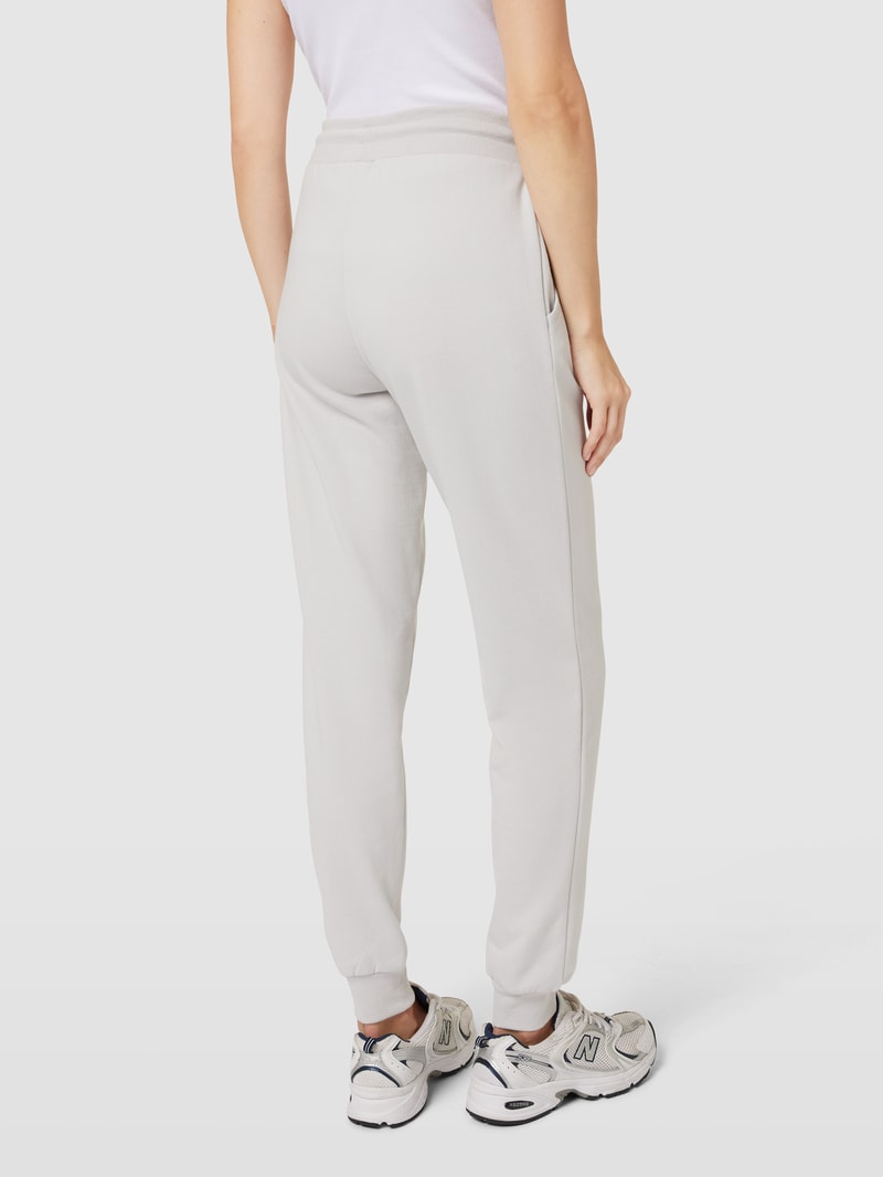 Sweatpants mit seitlichen Eingrifftaschen in hellgrau