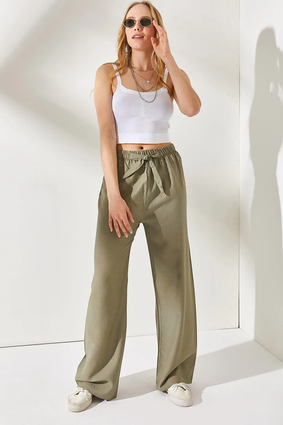 Olalook  Khakifarbene Palazzo-Leinenhose mit elastischem Bund und Schnürung für Damen PNT-19000219